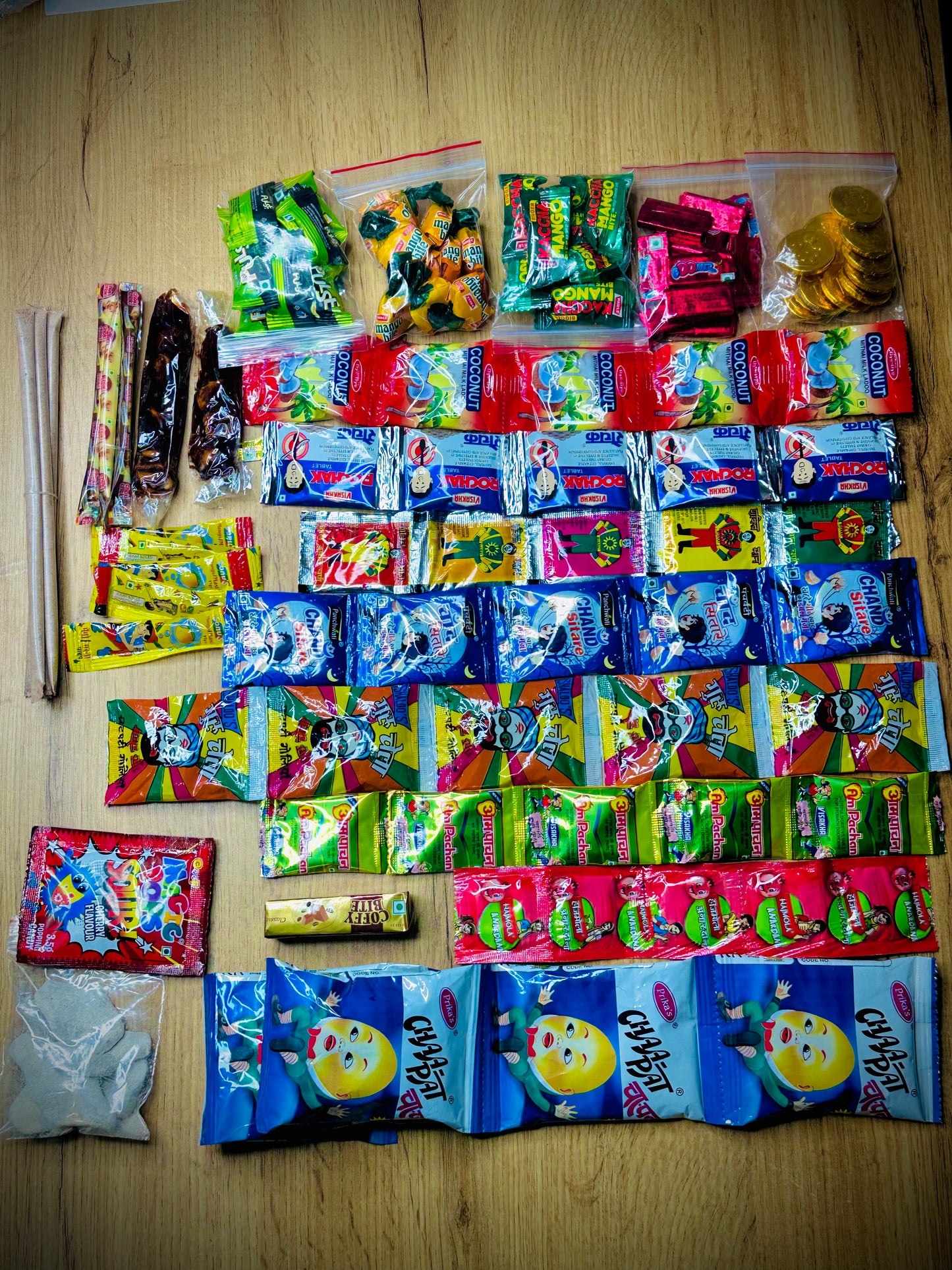 Maharaja box ( 20 different treat in one box )