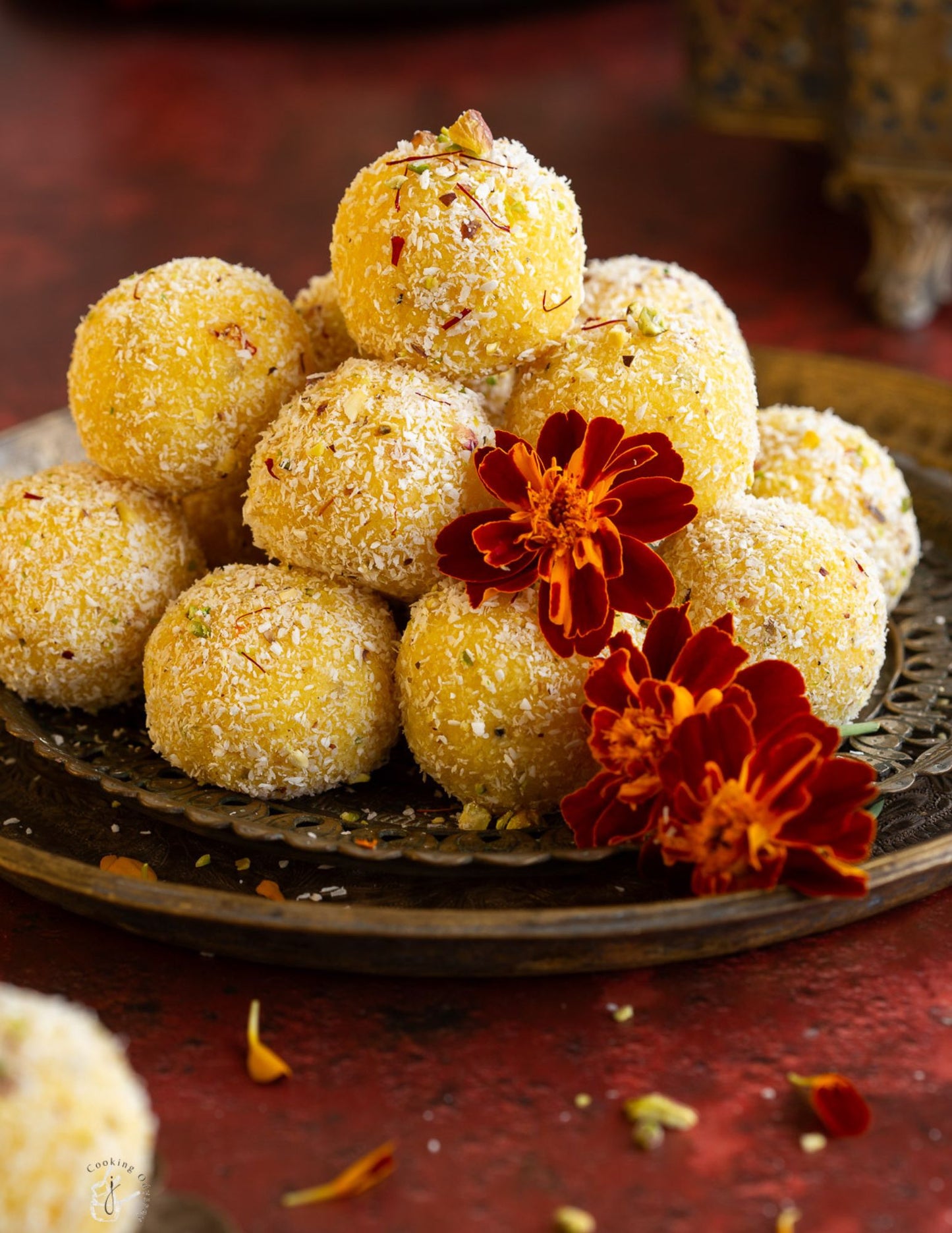 Kesar coconut ladoo |the snack smack
